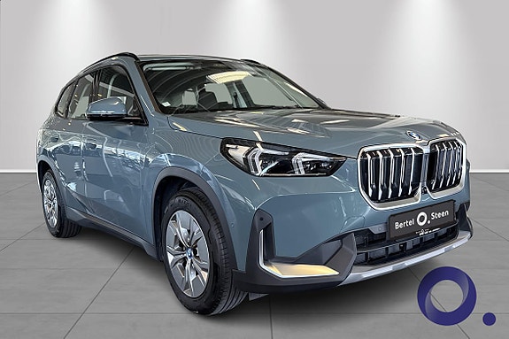 BMW iX1 8 of 30