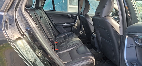 Volvo V60 9 of 16
