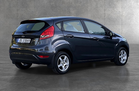 Ford Fiesta 5 of 28