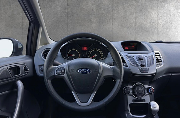 Ford Fiesta 16 of 28