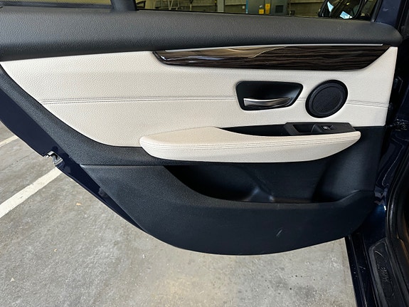BMW 220d 22 of 30