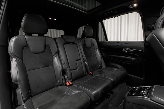 Volvo XC90 18 of 30