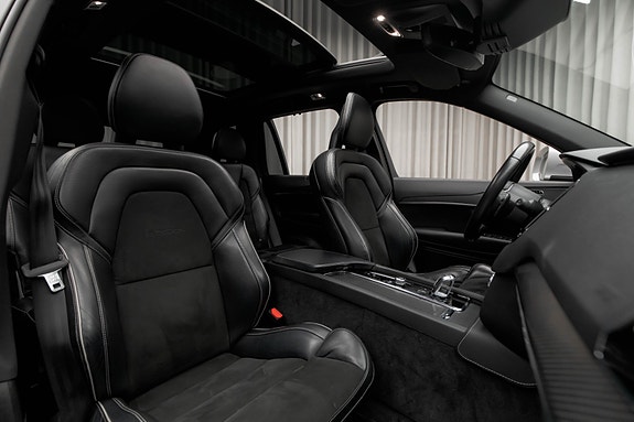 Volvo XC90 15 of 30