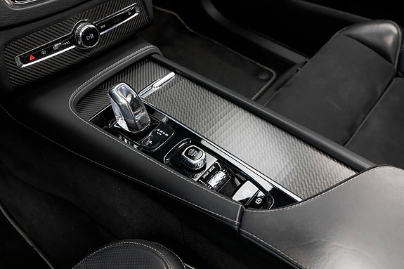 Volvo XC90 26 of 30