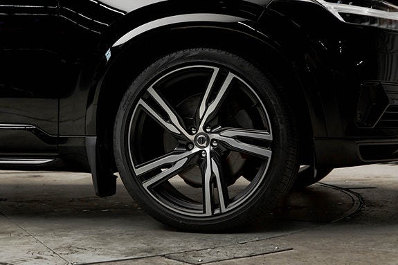 Volvo XC90 4 of 30
