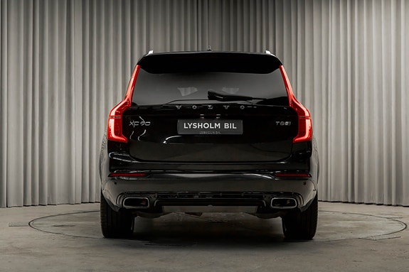 Volvo XC90 12 of 30
