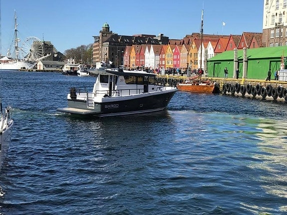 NY - SARGO 33 EXPLORER - BAKDØR - SIDEPORT - TAXIBÅT 2 of 29