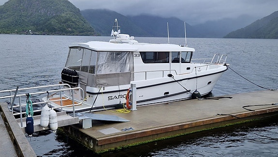 NY - SARGO 33 EXPLORER - BAKDØR - SIDEPORT - TAXIBÅT 29 of 29