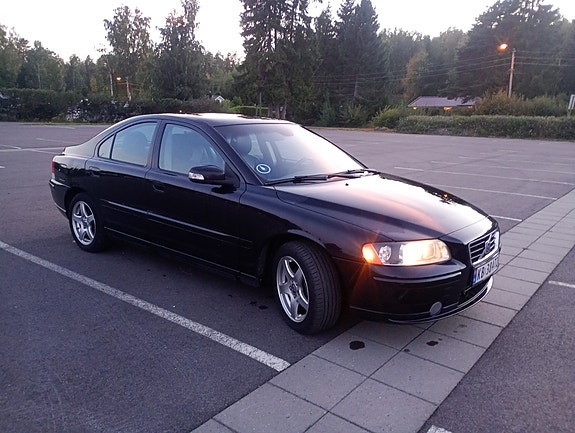 Volvo S60 3 of 27