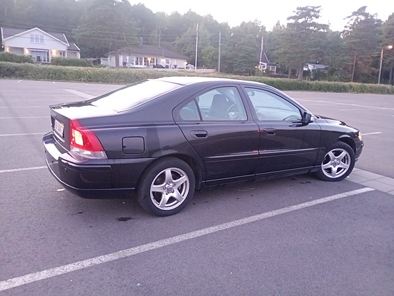 Volvo S60 5 of 27