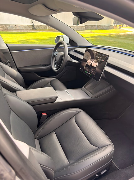 Tesla Model 3 9 of 15