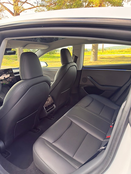 Tesla Model 3 8 of 15