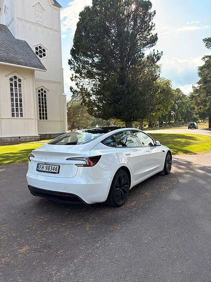 Tesla Model 3 3 of 15