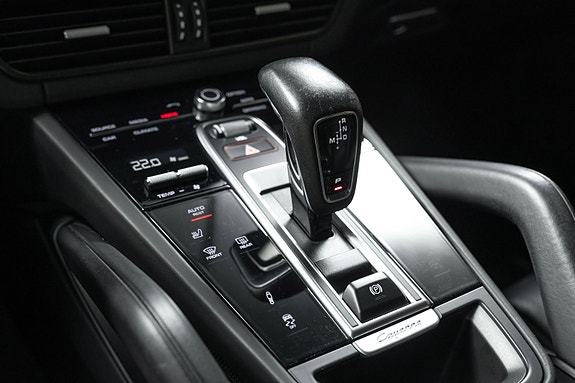 Porsche Cayenne Coupe 14 of 30