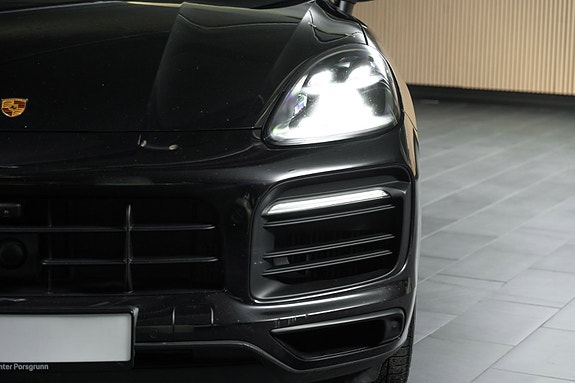 Porsche Cayenne Coupe 3 of 30