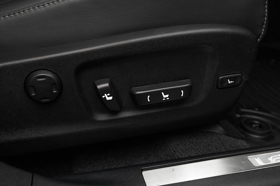 Lexus RX450h 18 of 30