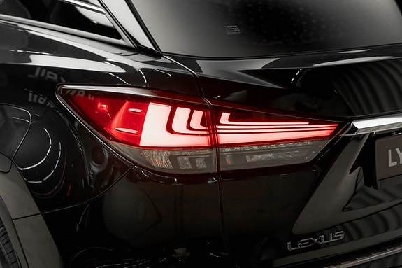 Lexus RX450h 12 of 30