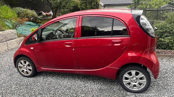 Mitsubishi i-Miev 19 of 19