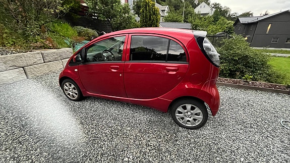 Mitsubishi i-Miev 2 of 19