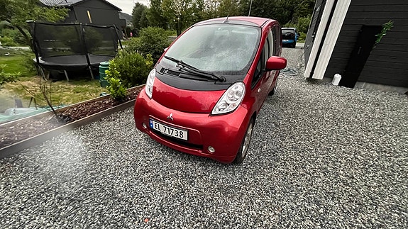 Mitsubishi i-Miev 18 of 19