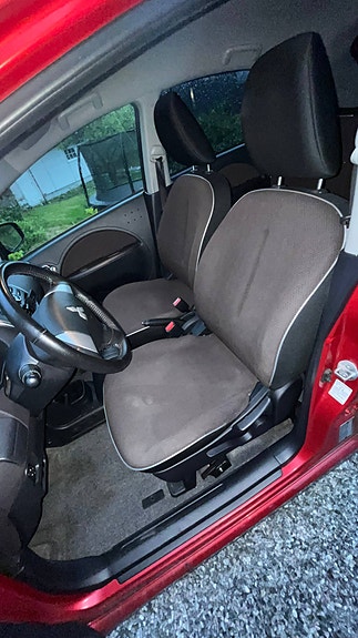 Mitsubishi i-Miev 16 of 19