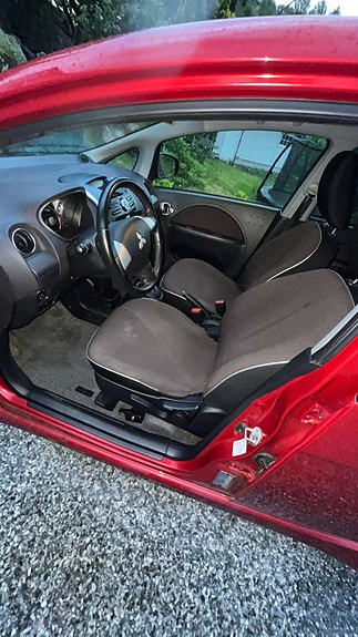 Mitsubishi i-Miev 17 of 19