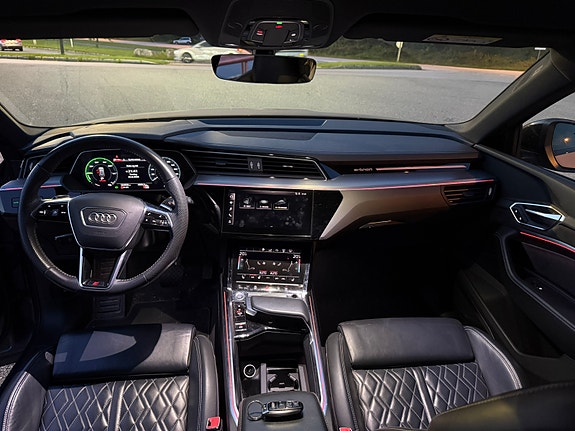 Audi e-tron 21 of 30