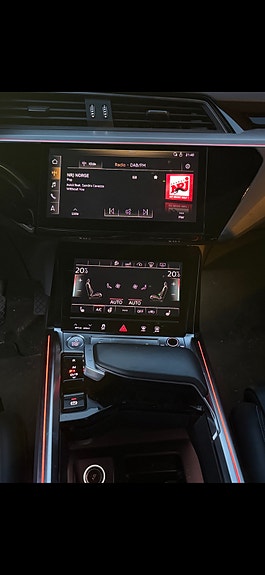 Audi e-tron 27 of 30