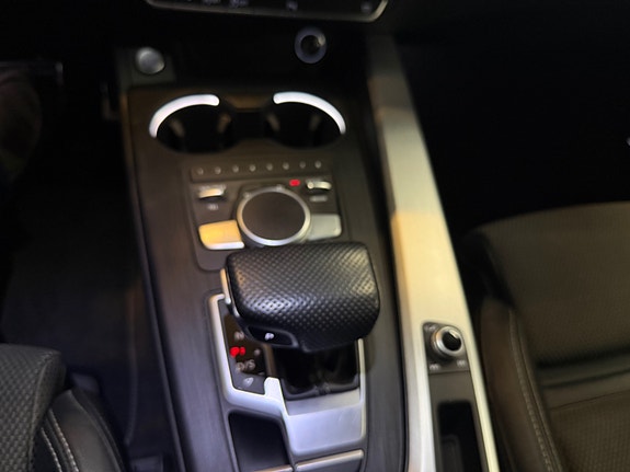Audi A4 21 of 30