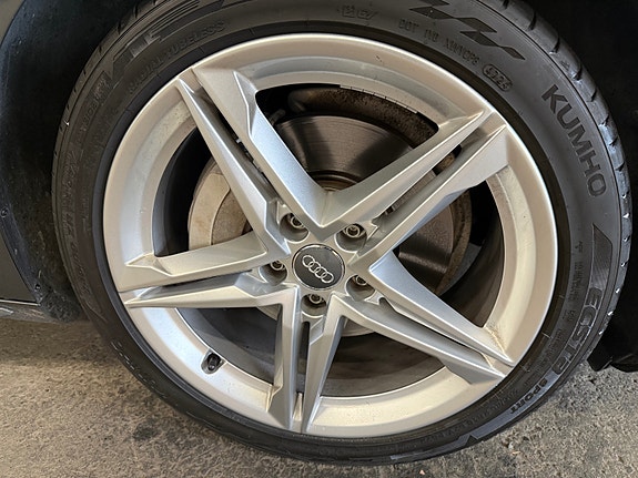 Audi A4 9 of 30