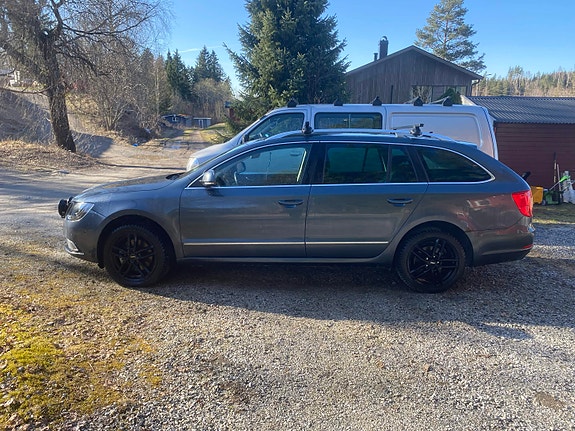 Skoda Superb 2 of 18