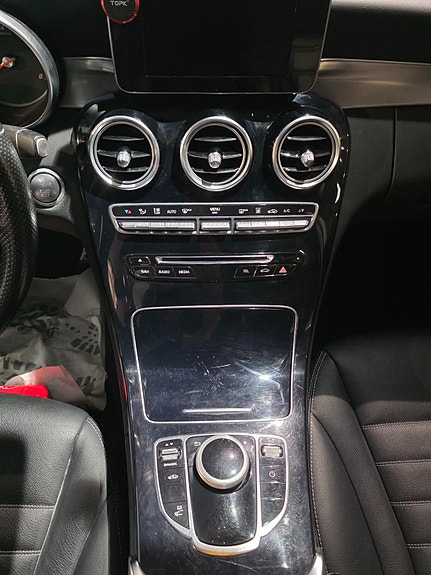 Mercedes-Benz C350 e 12 of 23