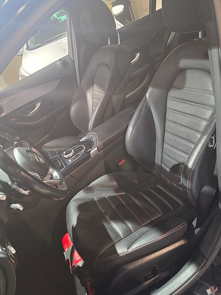 Mercedes-Benz C350 e 17 of 23