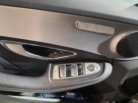 Mercedes-Benz C350 e 19 of 23