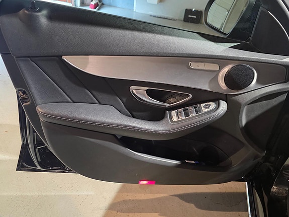 Mercedes-Benz C350 e 18 of 23
