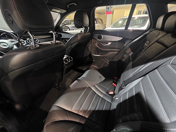 Mercedes-Benz C350 e 21 of 23