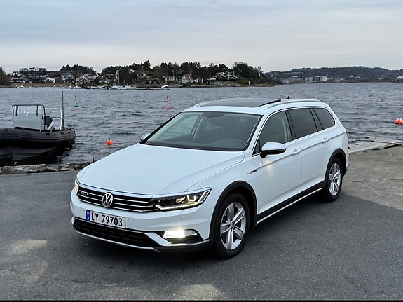 Volkswagen Passat Alltrack 5 of 30