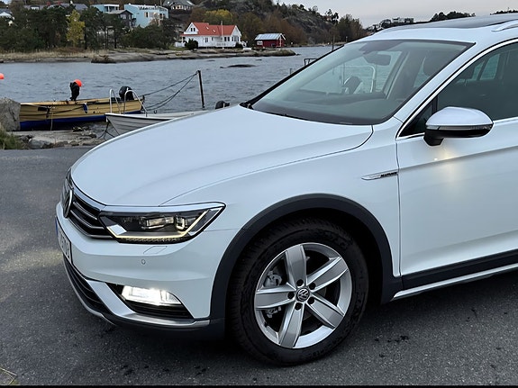 Volkswagen Passat Alltrack 6 of 30