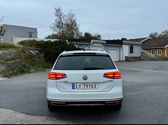 Volkswagen Passat Alltrack 20 of 30
