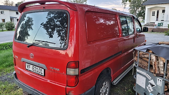 Toyota HiAce 5 of 5
