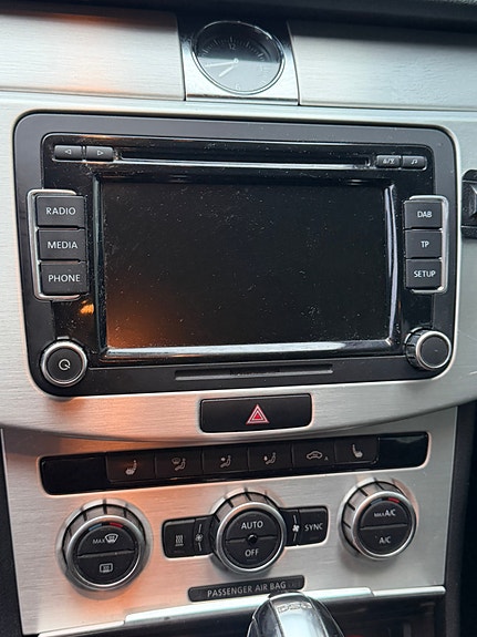 Volkswagen Passat 22 of 25