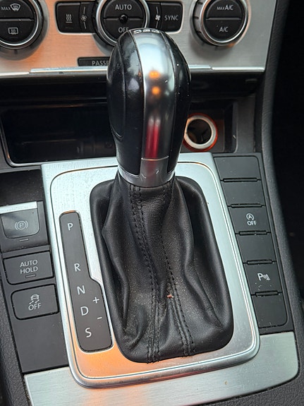 Volkswagen Passat 20 of 25