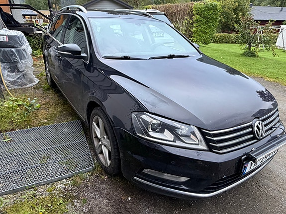 Volkswagen Passat 3 of 25