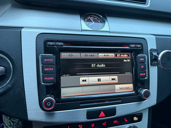 Volkswagen Passat 7 of 25