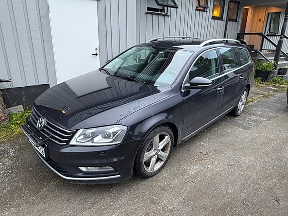 Volkswagen Passat 4 of 25
