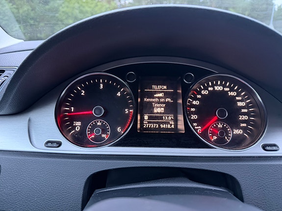 Volkswagen Passat 9 of 25