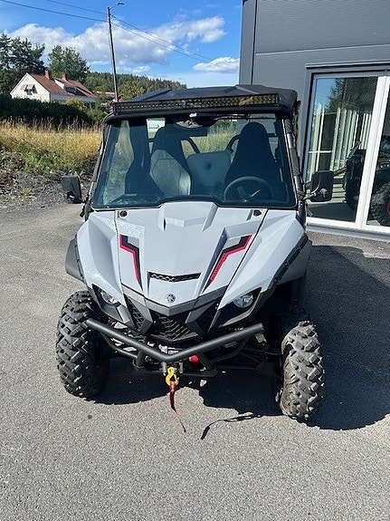 Yamaha Wolverine 850 2 of 9