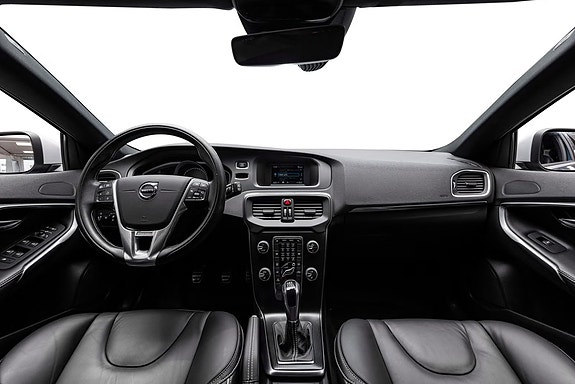 Volvo V40 11 of 22