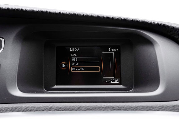 Volvo V40 16 of 22