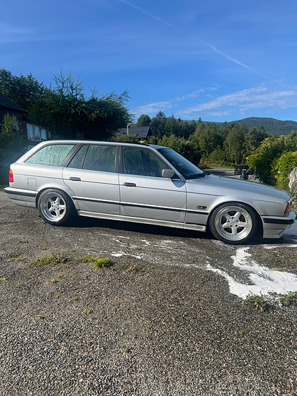 BMW 525tds 3 of 24